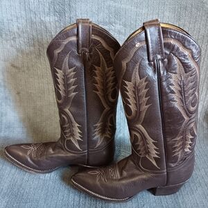 Vintage Tony Lama 5 1/2 C, Tall Brown Western Cowgirl Boots Boho Festival